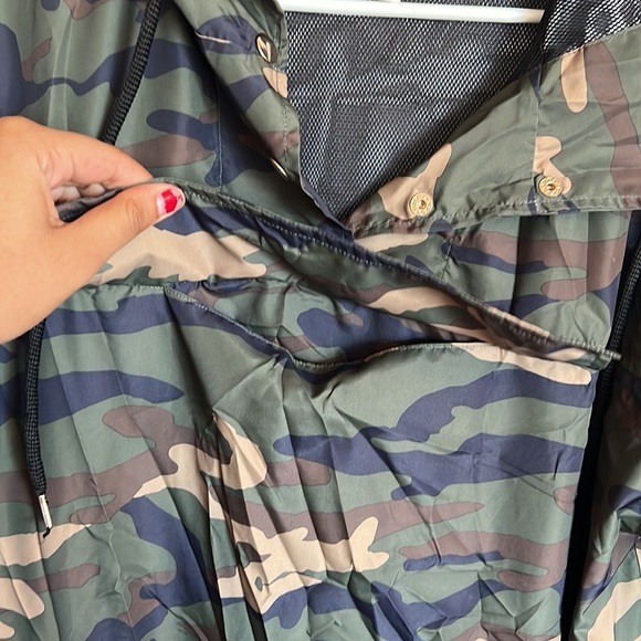 Camp windbreaker - Picture 3 of 4